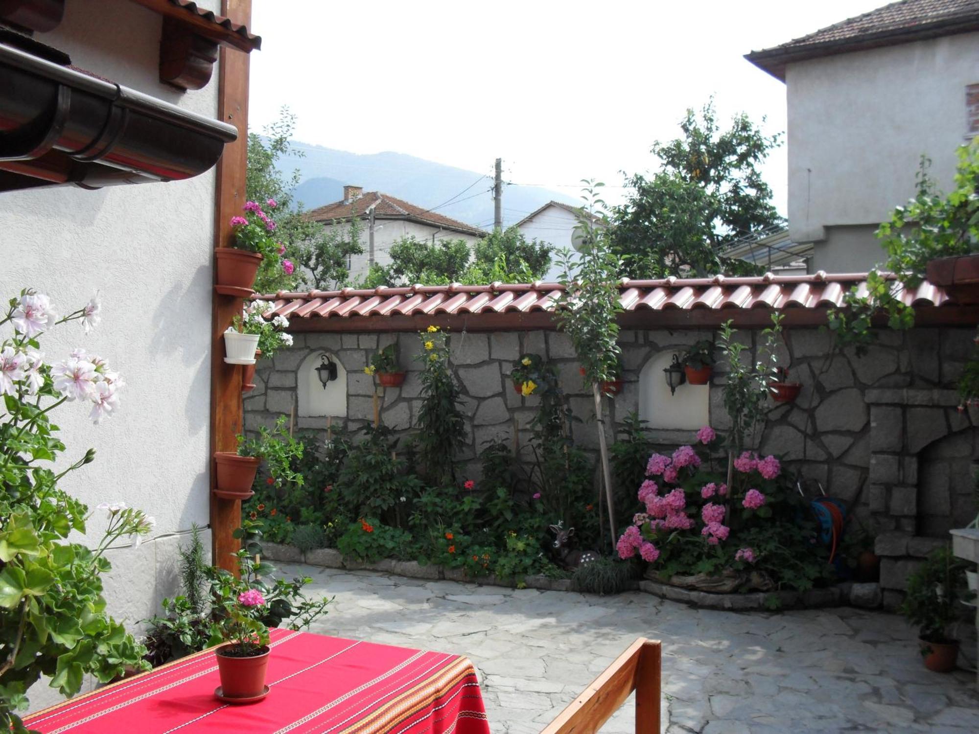 Family Hotel Nadejda Bansko Exterior foto