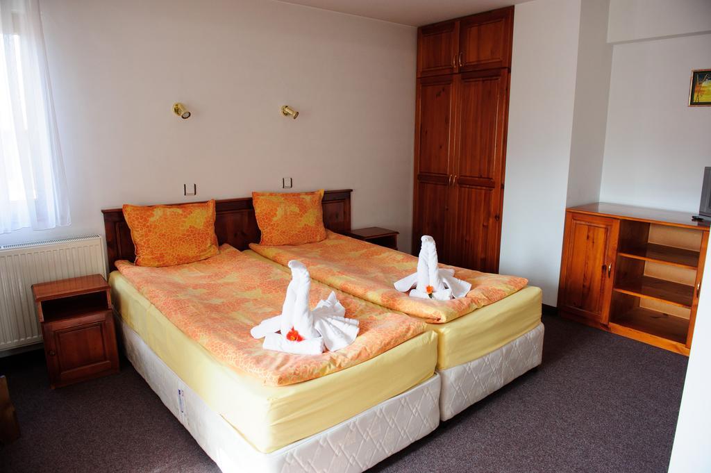 Family Hotel Nadejda Bansko Zimmer foto
